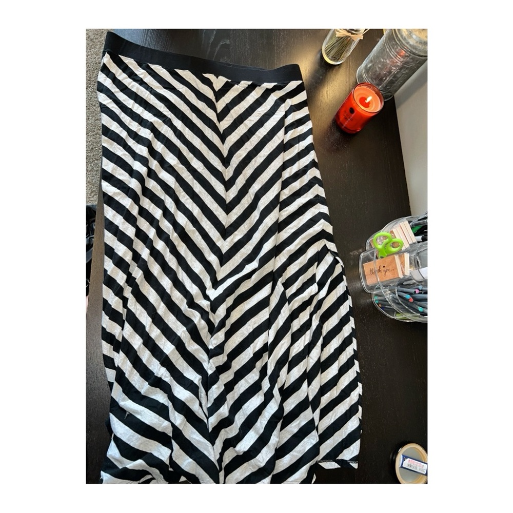 Calvin Klein Maxi Skirt - Black & Off-White Stripes - Size 1X